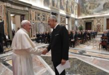 Papa Francesco “Solidarietà e comunione, principi insiti nel notariato”