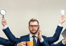 Monocommitennza. “Futuro lavorativo difficile”